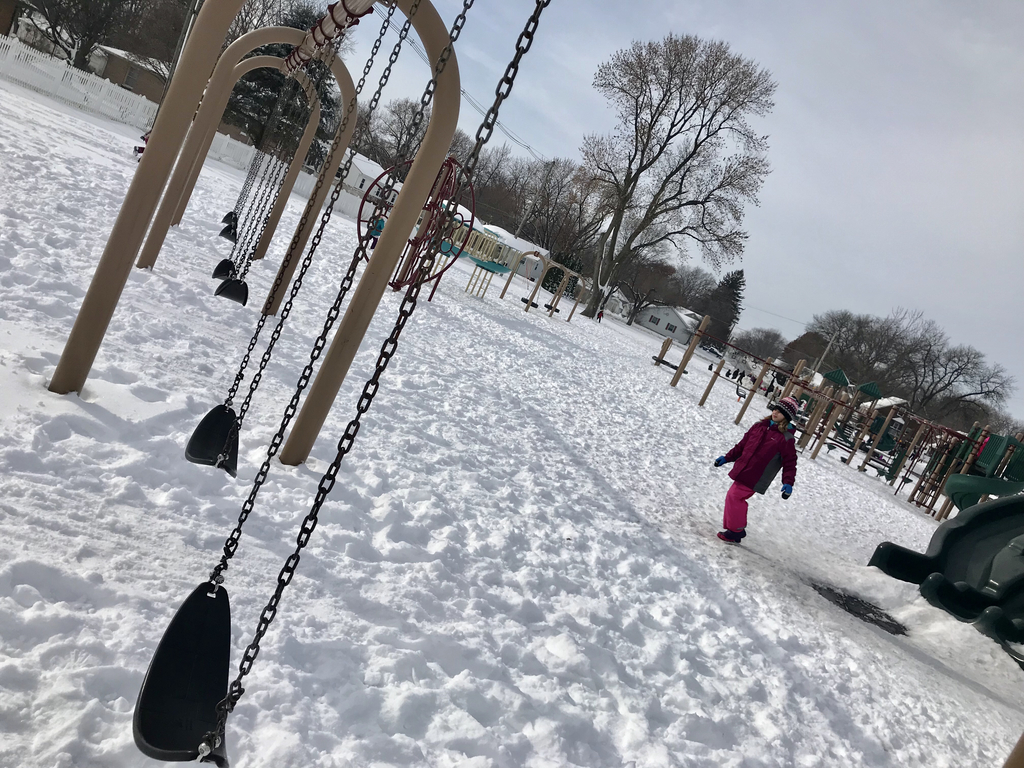 It’s recess time! But where are the students? Using their imagination and creativity working together to make a school fort and many other fun snow projects! ❤️☃️❄️#mphawks