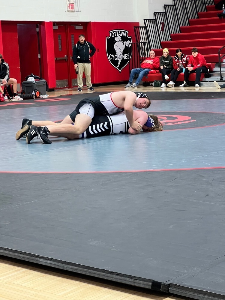 boys wrestling 