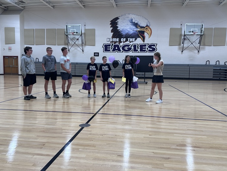 high school cross country presenting the gifts