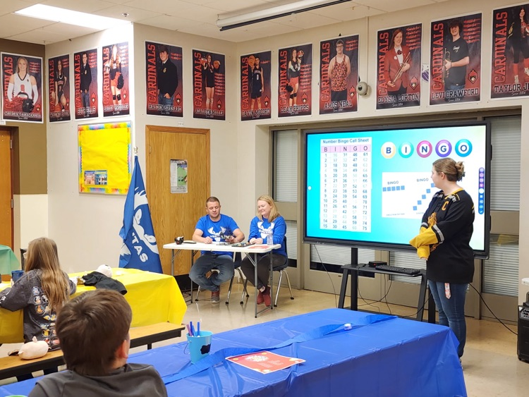 families playing bingo