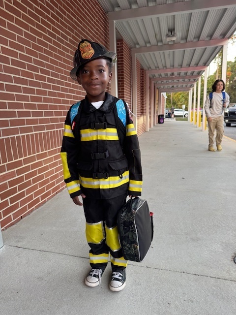 Scholars dress up for Red Ribbon Week