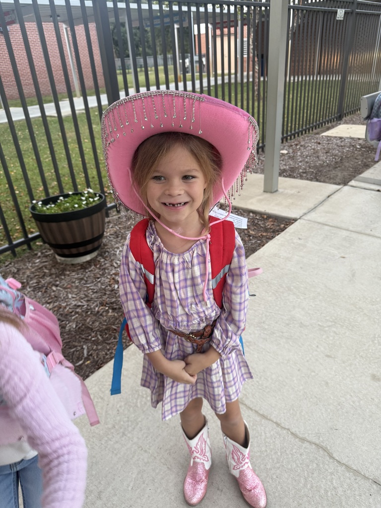 Scholars dress up for Red Ribbon Week