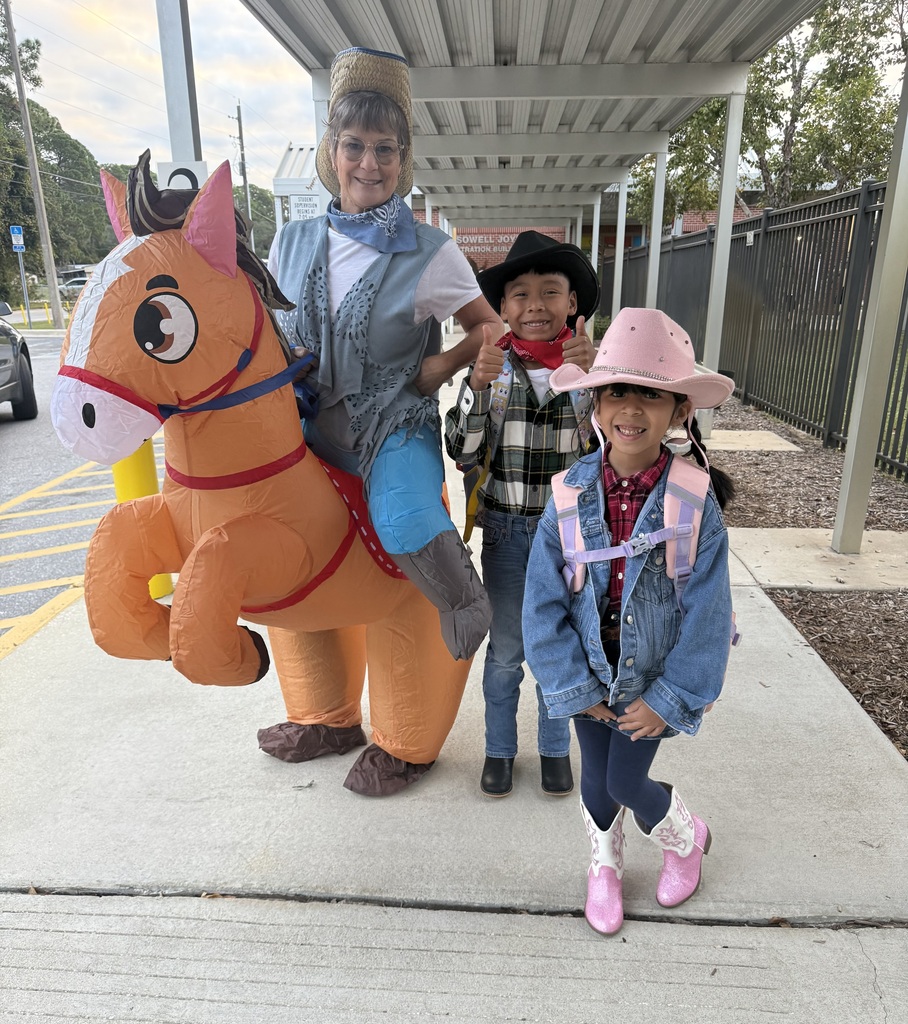 Scholars dress up for Red Ribbon Week