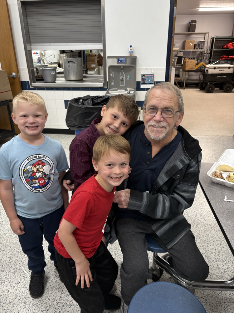 Our Cafeteria Ladies have once again outdid themselves. The meal was delicious and the company was great!Thank you for coming out and sharing our Schools Thanksgiving with us. We are so blessed to have you in our family❤️