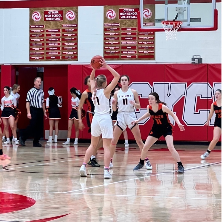 girls playing basketball