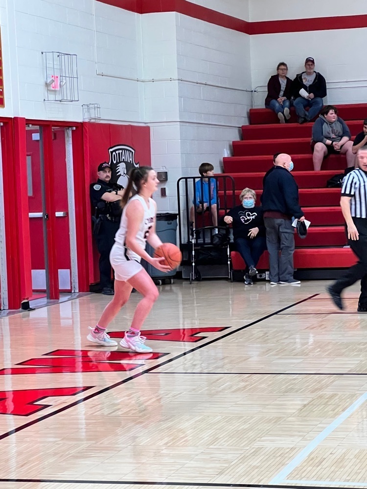 girls playing basketball