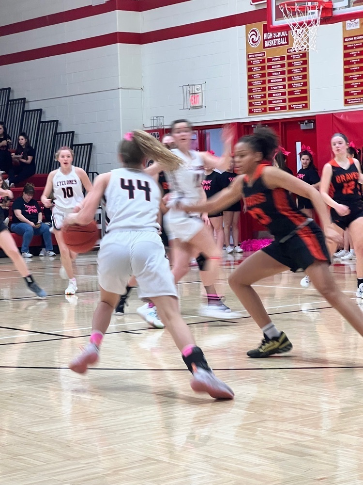 girls playing basketball