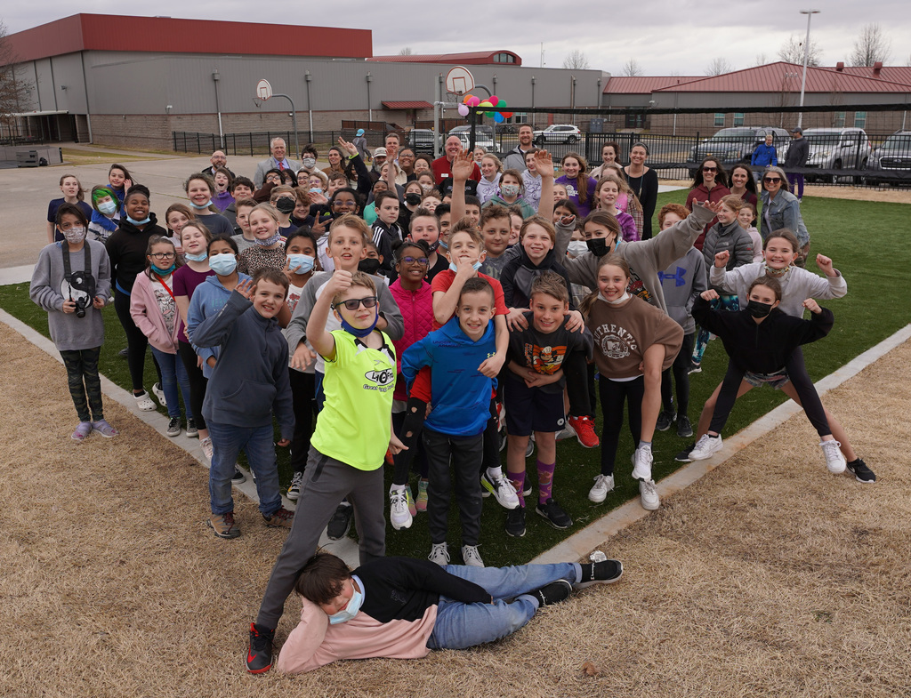 Holt Middle School recently unveiled their Outdoor Volleyball court with a GRAND OPENING! The project is a joint-use partnership between the Boys and Girls Club and the Holt PTO. Members of the State Champion FHS Volleyball team joined Holt students as they enjoyed playing on the new all-weather surface.