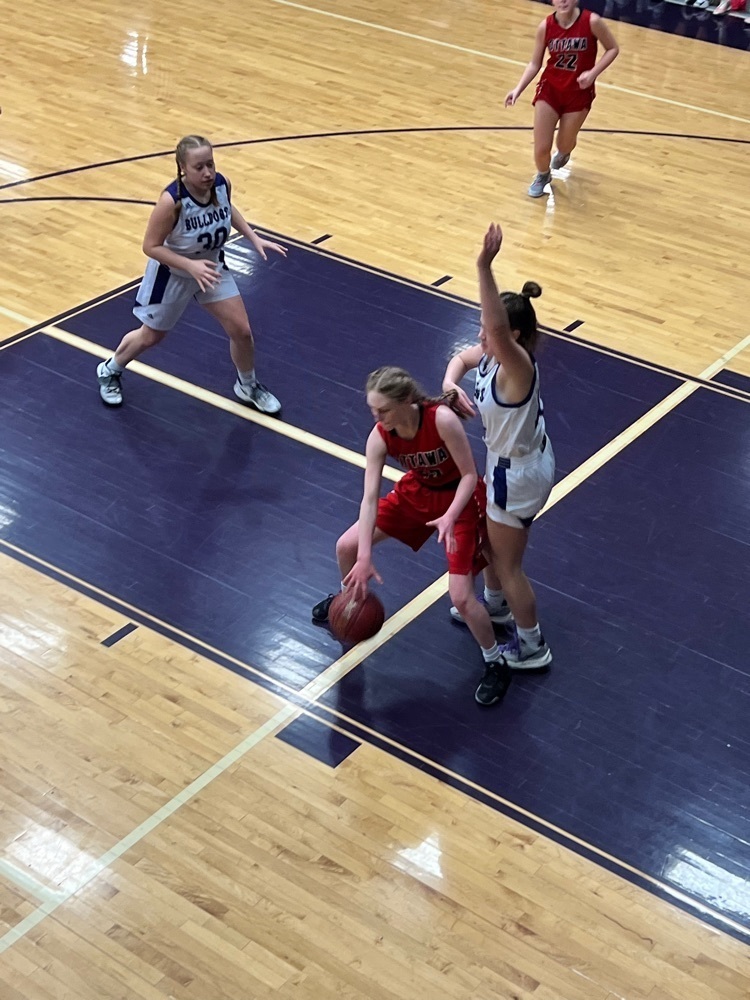 girls playing basketball 