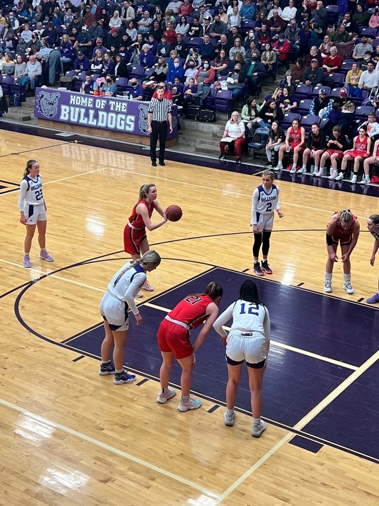 girls playing basketball 