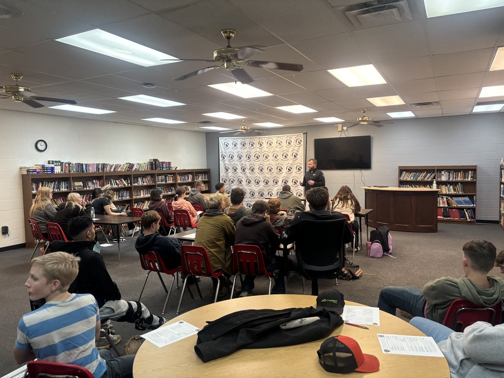 Carpenter’s Union Representative Matt Hurley visited the La Plata KTEC juniors and seniors to share insight into the opportunities available through the carpentry and skilled trades pathway. Hurley spoke about the value of apprenticeships, the importance of hands-on learning, and the wide range of career options within the Carpenters Union. His presentation offered real-world guidance to students exploring future careers, and many left with a greater understanding of how the trades can provide strong, rewarding career paths. This opportunity was made available through the RootEd program.