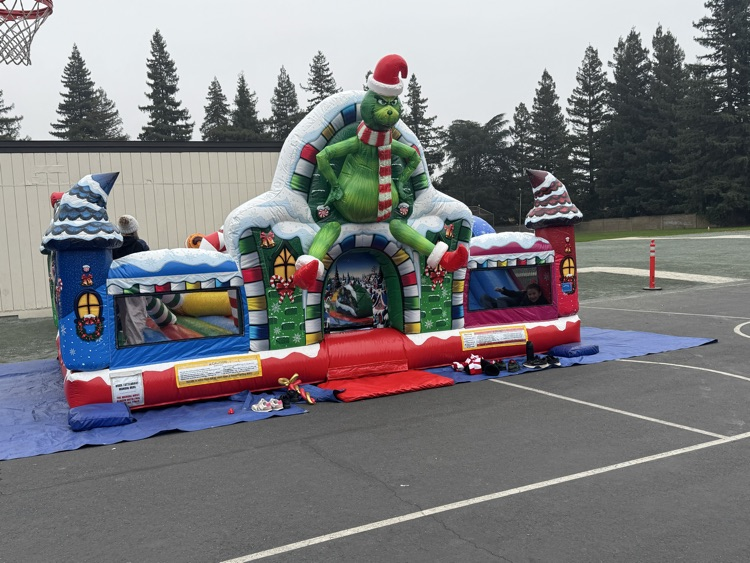 Grinch jumpy