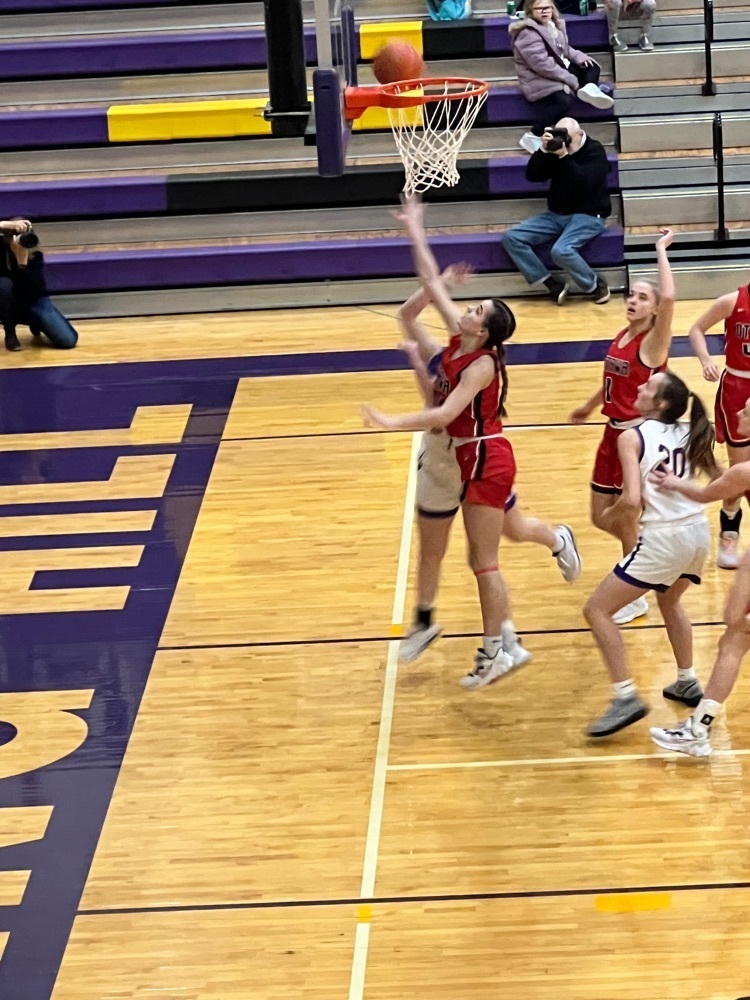 girls playing basketball 