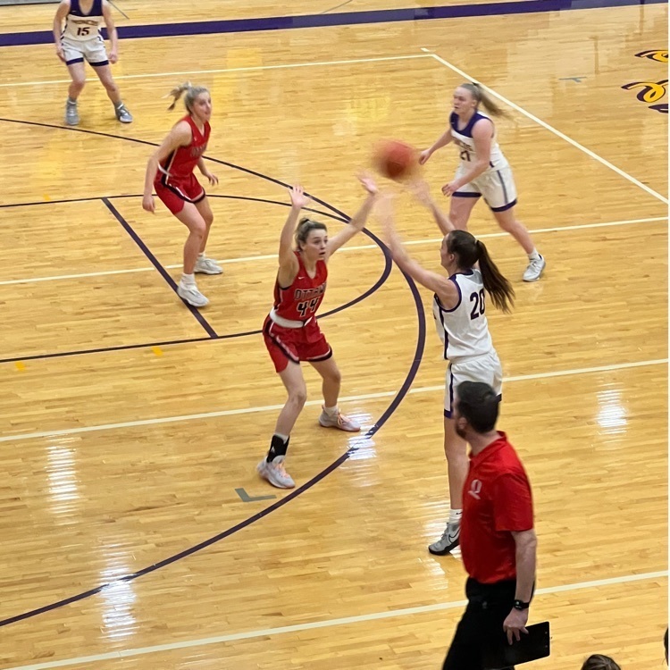 girls playing basketball 