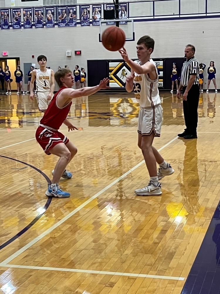 boys playing basketball 