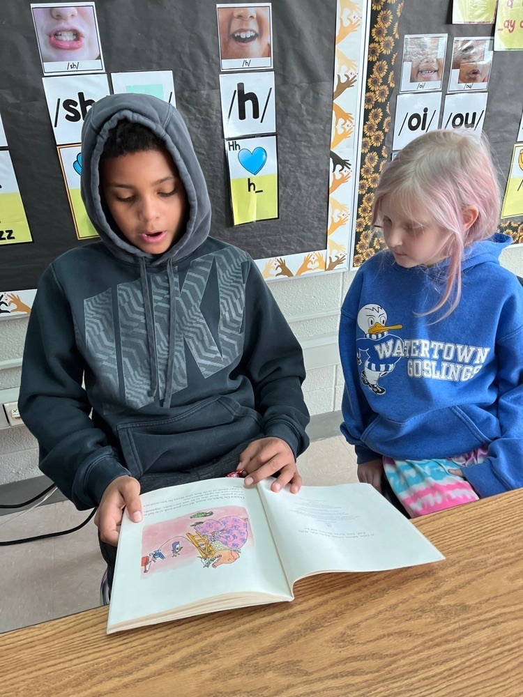 What did you read today?? These Douglas Tigers shared a good book together!