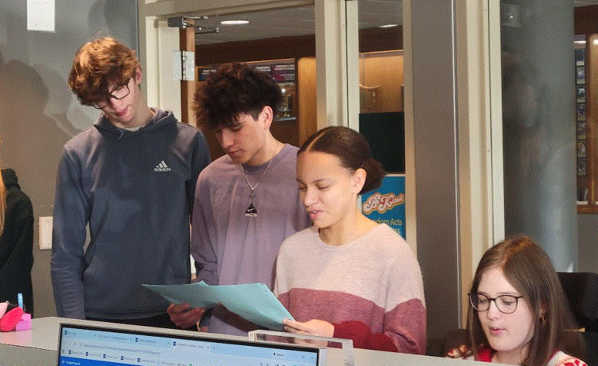 Spanish 4 Christmas Carolers