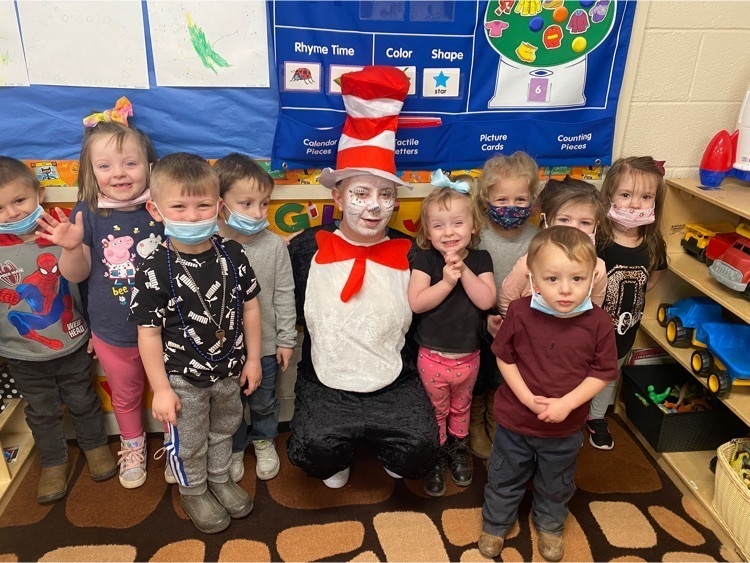 Ms Laura and Ms Linda’s class