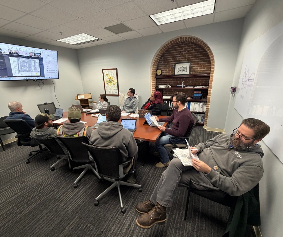 Group of attendees planning together