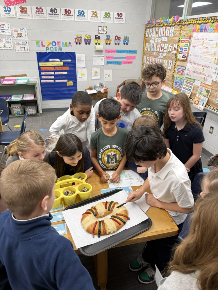 3rd grade celebrating Three Kings Day