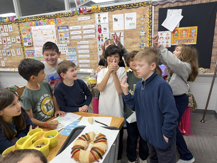 3rd grade celebrating Three Kings Day