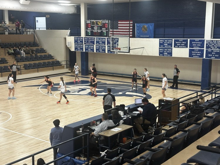 Lady Bearcats at Cordell 1