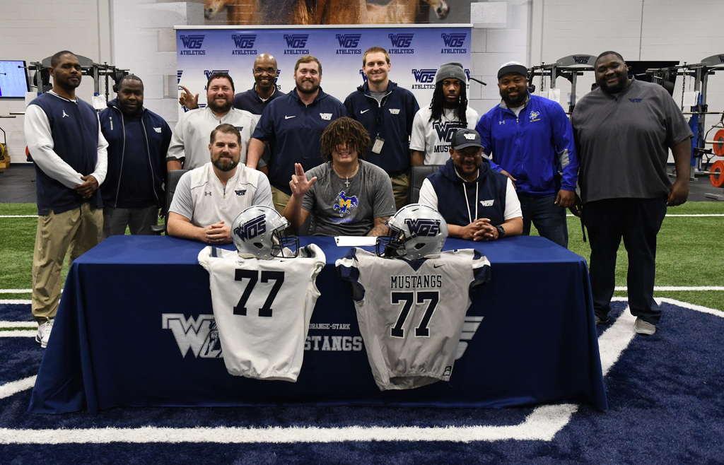 WOS Coaching Staff with Jadyn Rhodes