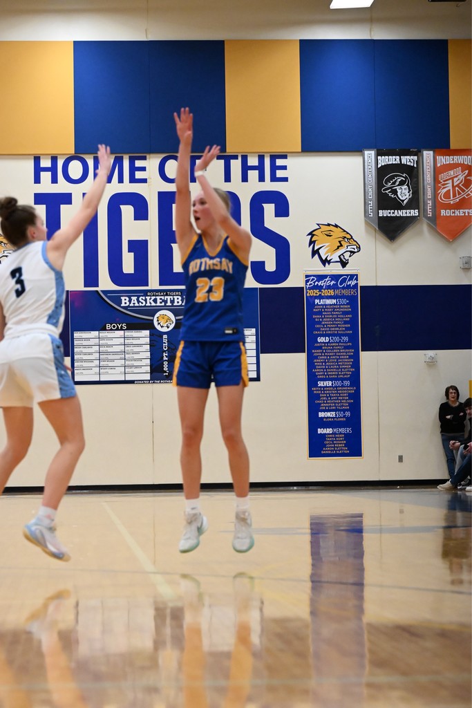 Savannah taking her 2000 pt. shot.