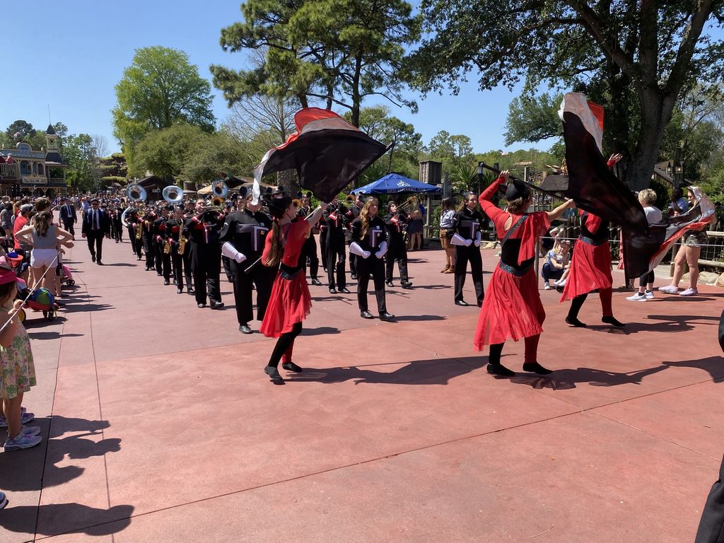 THS Marching Band performers at the Disney Parade