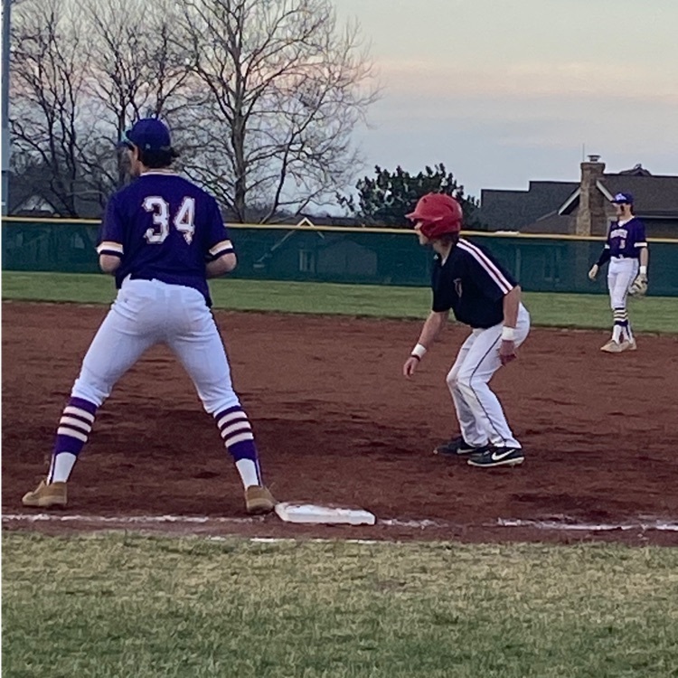 Freshmen can swing the bat too!😁