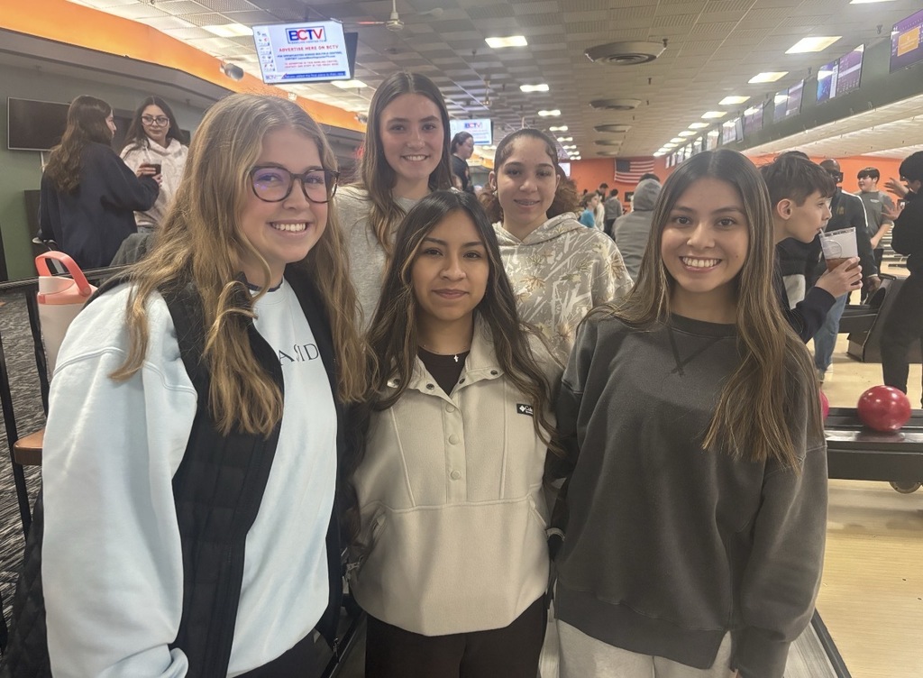 Photo of MCC girls at the local bowling alley.