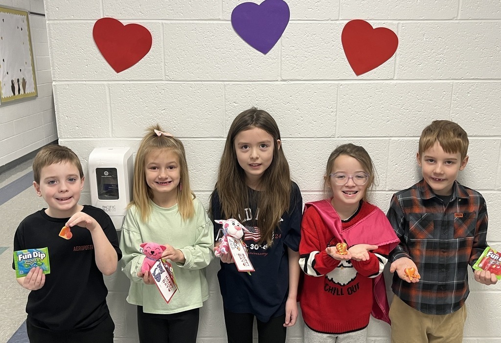 students with valentines