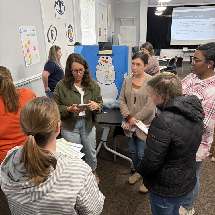 teachers discussing reading skills