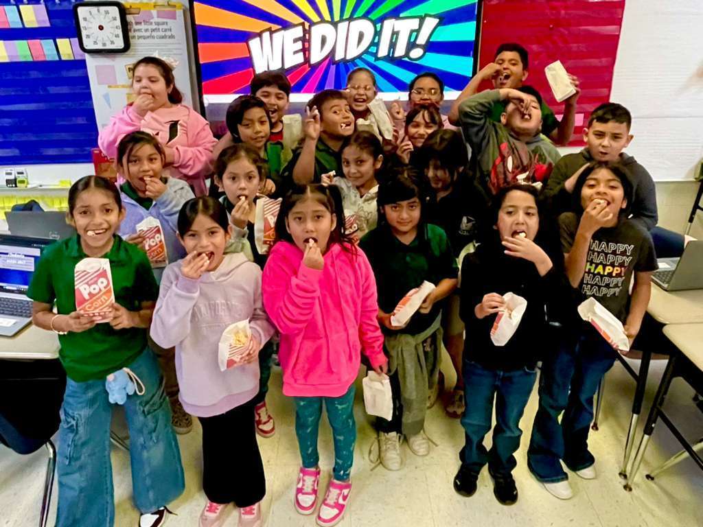 kids eating popcorn