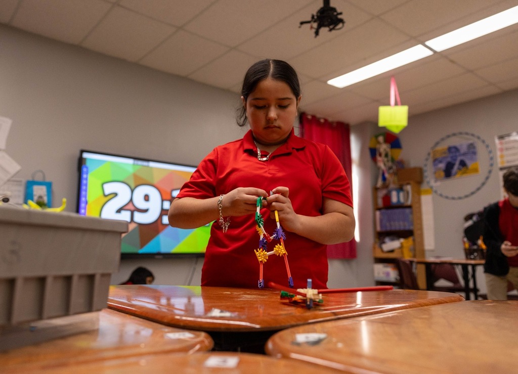 students in robotics