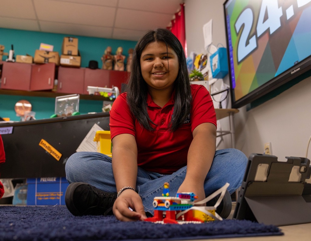 students in robotics