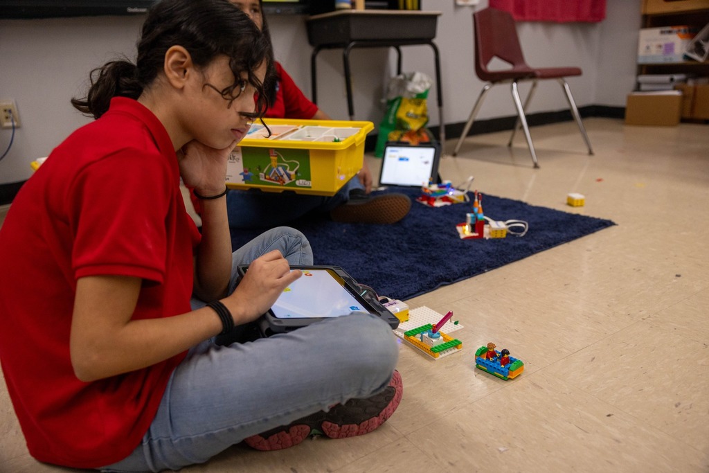 students in robotics