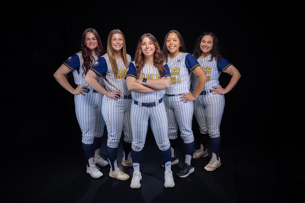 Softball Team Photos of collegiate team of alumni Gabby Simpson