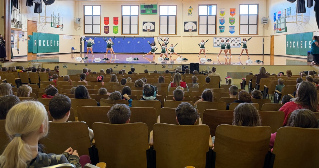 Cheer team on the stage