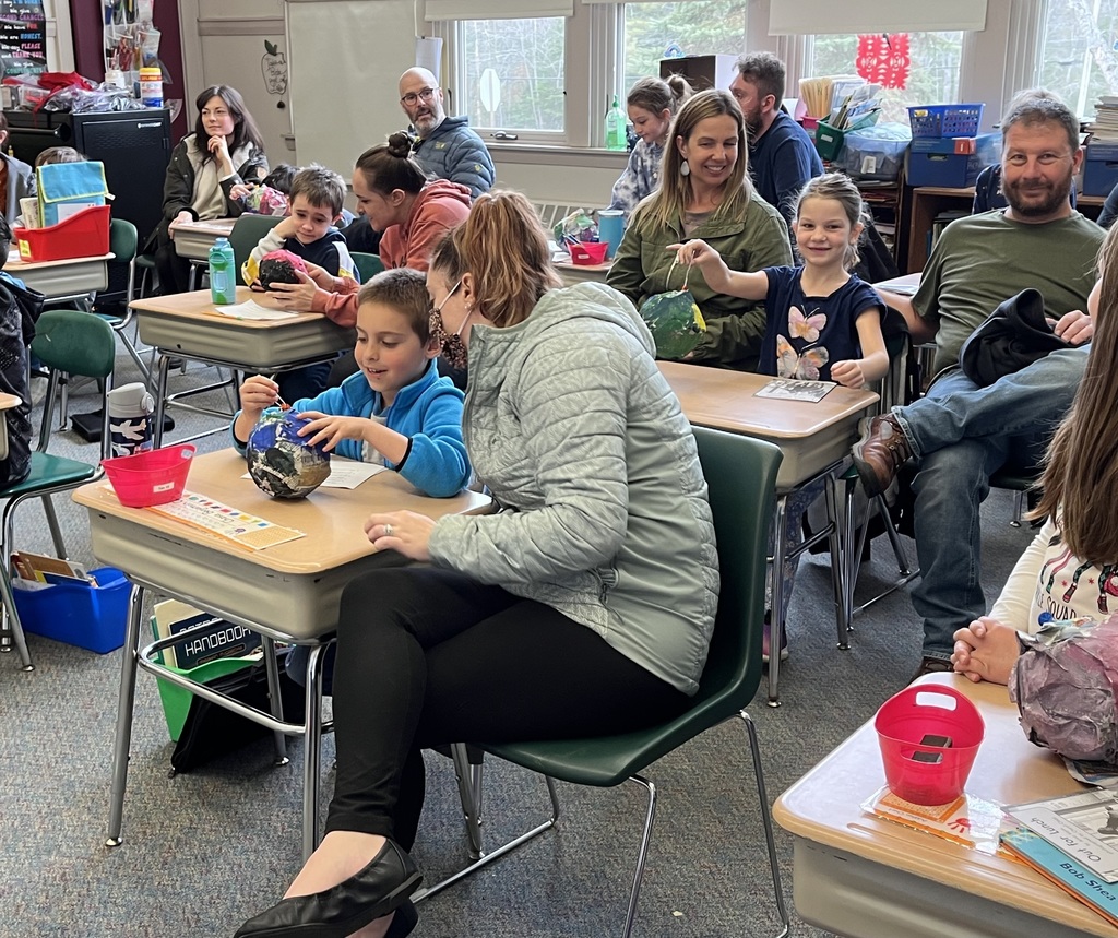Families visit Mrs. Wurtz's classroom for the day.