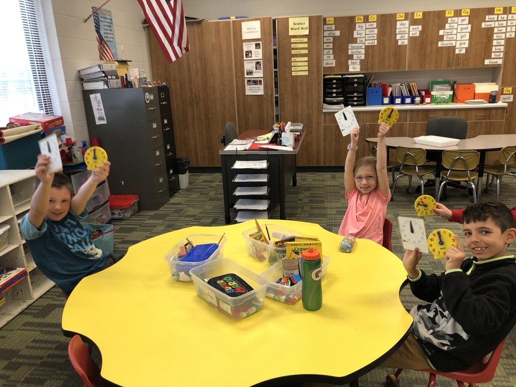 Florence 1st Grade students learning to tell time