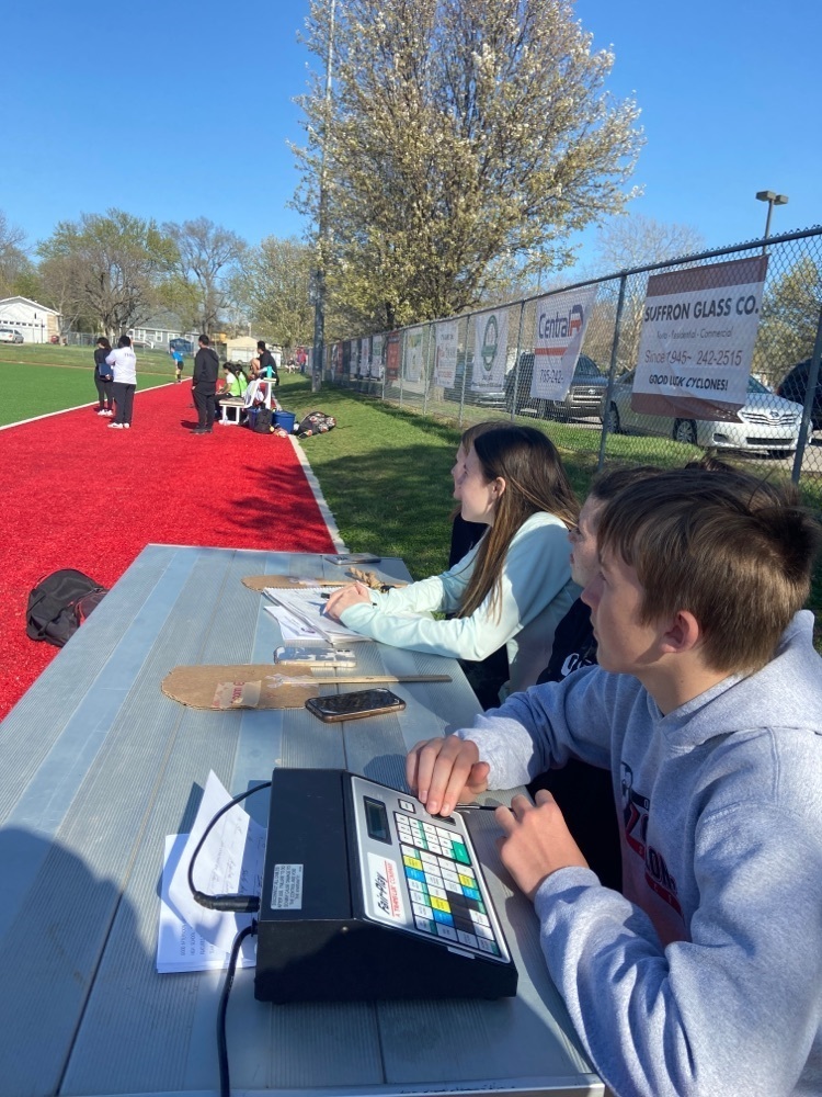 #StudentVolunteers