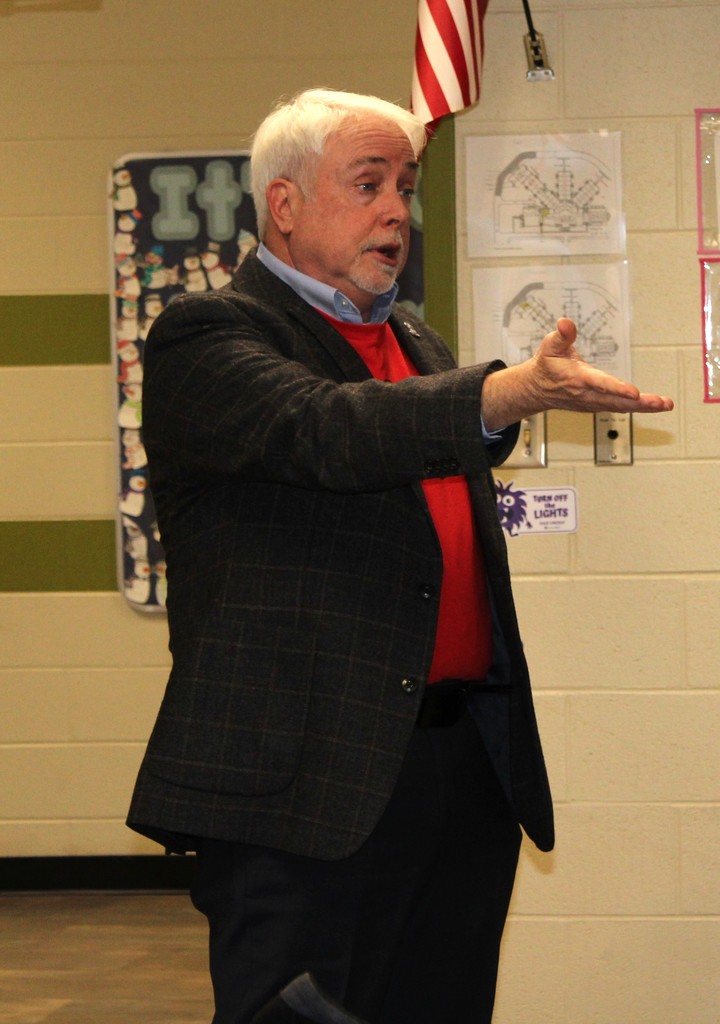 Today, Mayor Barry Akin had the opportunity to visit Atoka Elementary School and spend time with the Student Council — and what a great visit it was!  Mayor Akin shared how local government works right here in the Town of Atoka, what a typical day looks like as Mayor, and some of the challenges and successes that come with serving our community. From budgets and public safety to roads and parks, students got a behind-the-scenes look at how decisions are made and how teamwork keeps our town running.  The students were incredibly interactive, asked thoughtful and insightful questions, and showed a genuine interest in how they can make a difference — both now and in the future. It’s always encouraging to see young leaders so engaged and eager to learn!  Thank you to Atoka Elementary for the warm welcome and to the Student Council for being such outstanding representatives of your school. The future of Atoka is bright! 🌟🏫 #AtokaTN #FutureLeaders #CivicEngagemen