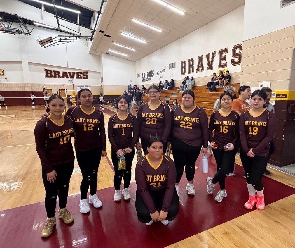 8th grade volleyball tournament pic