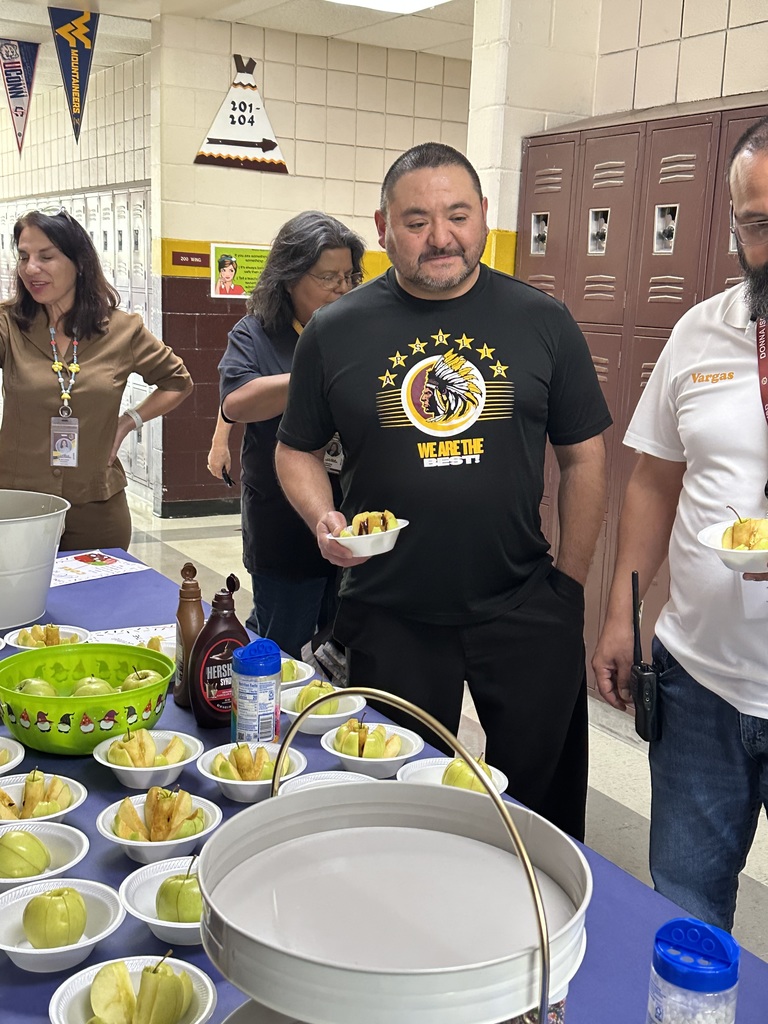 teachers with apple reward