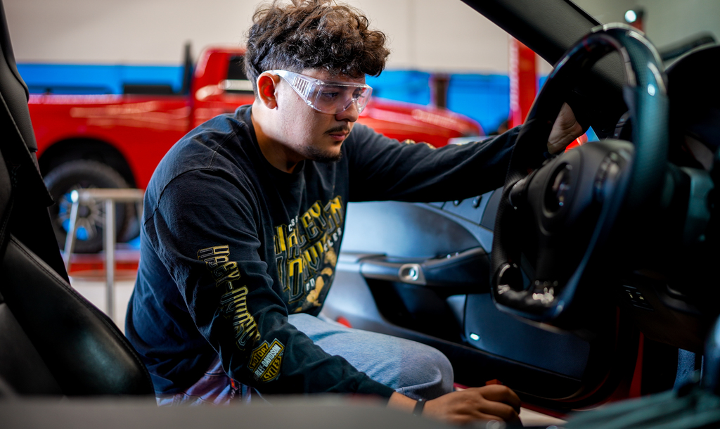 automotive students