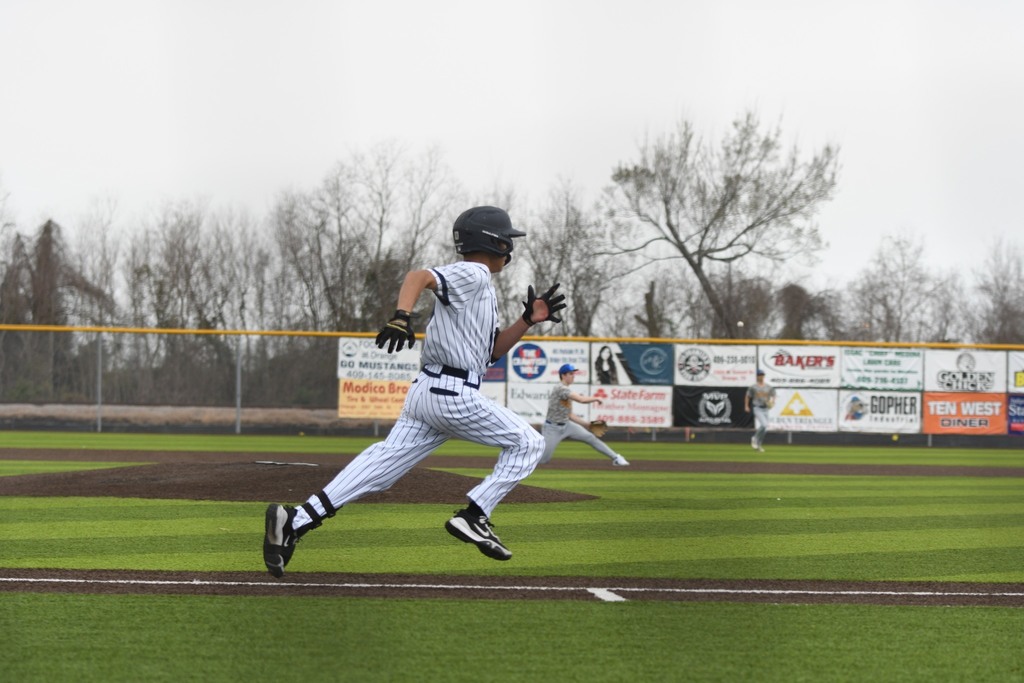 player running to first