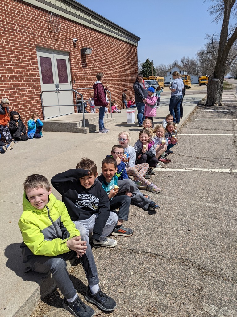 1st Grade P.A.W.S. pass party