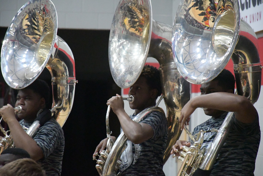 M3 Band tubs players performing