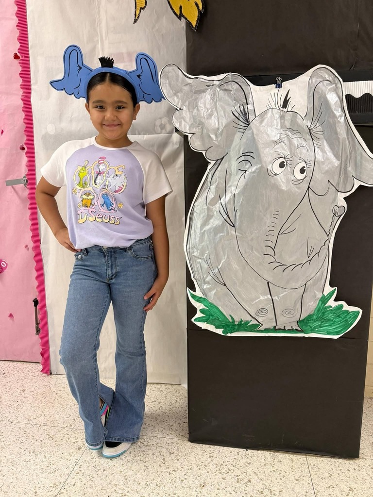 student poses with Horton